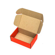 Коробка (150 х 100 х 50), червона